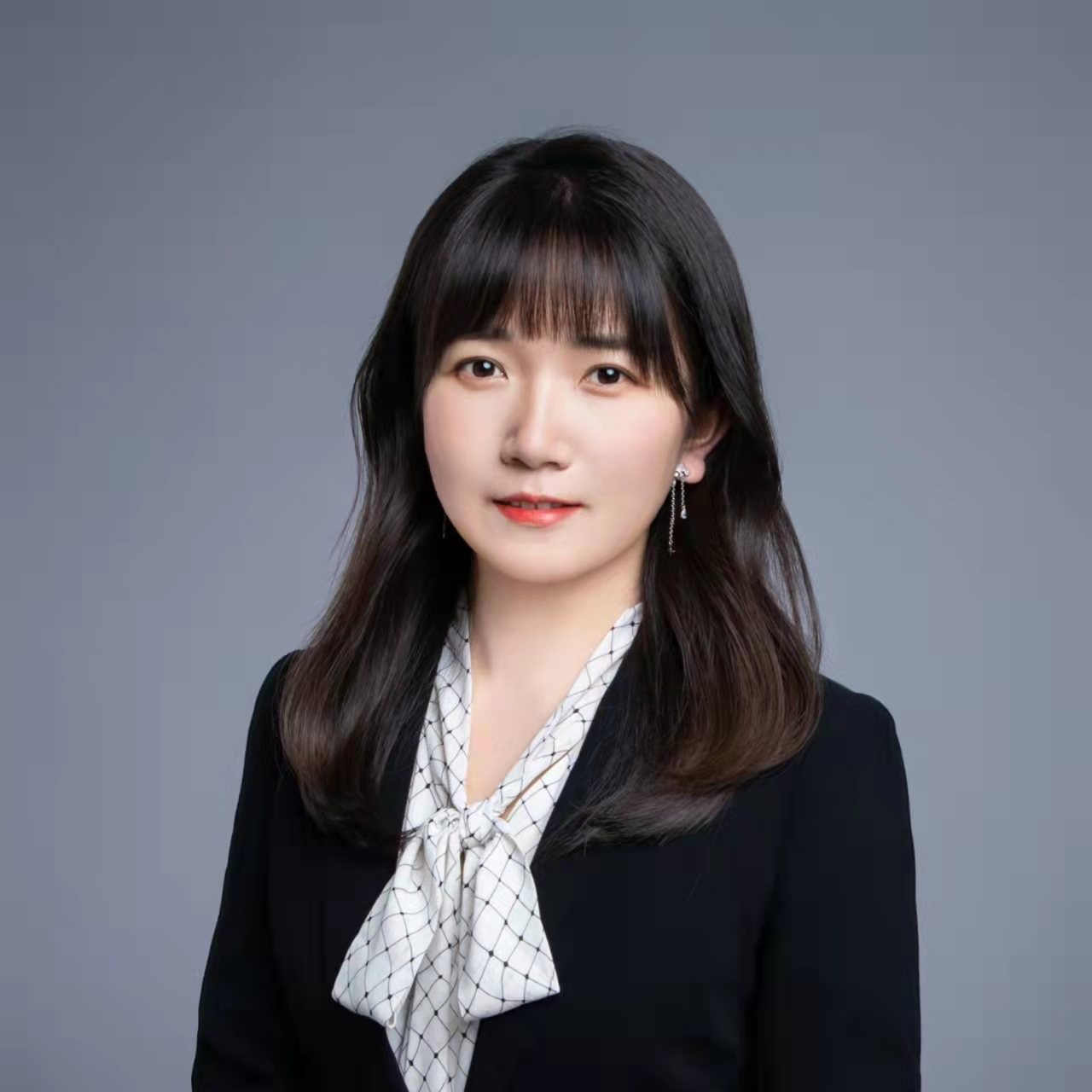 李晶助理教授香港岭南大学金融与风险管理博士,英国巴斯大学经济学与